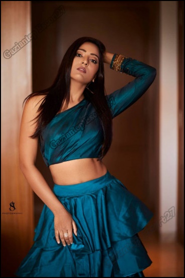 pürüzsüz vücudu ile fantastik escort