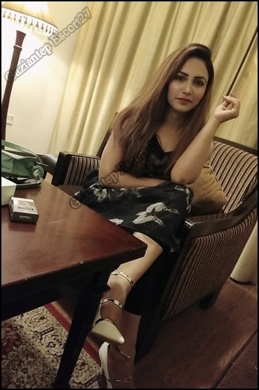 Evini Erkeklere Açan Antep Escort