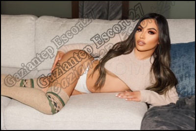 soğuk kalçaları ile serinleten escort