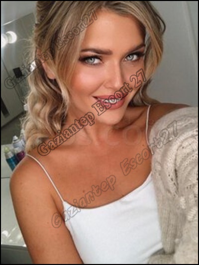 tatlı ve neşeli escort